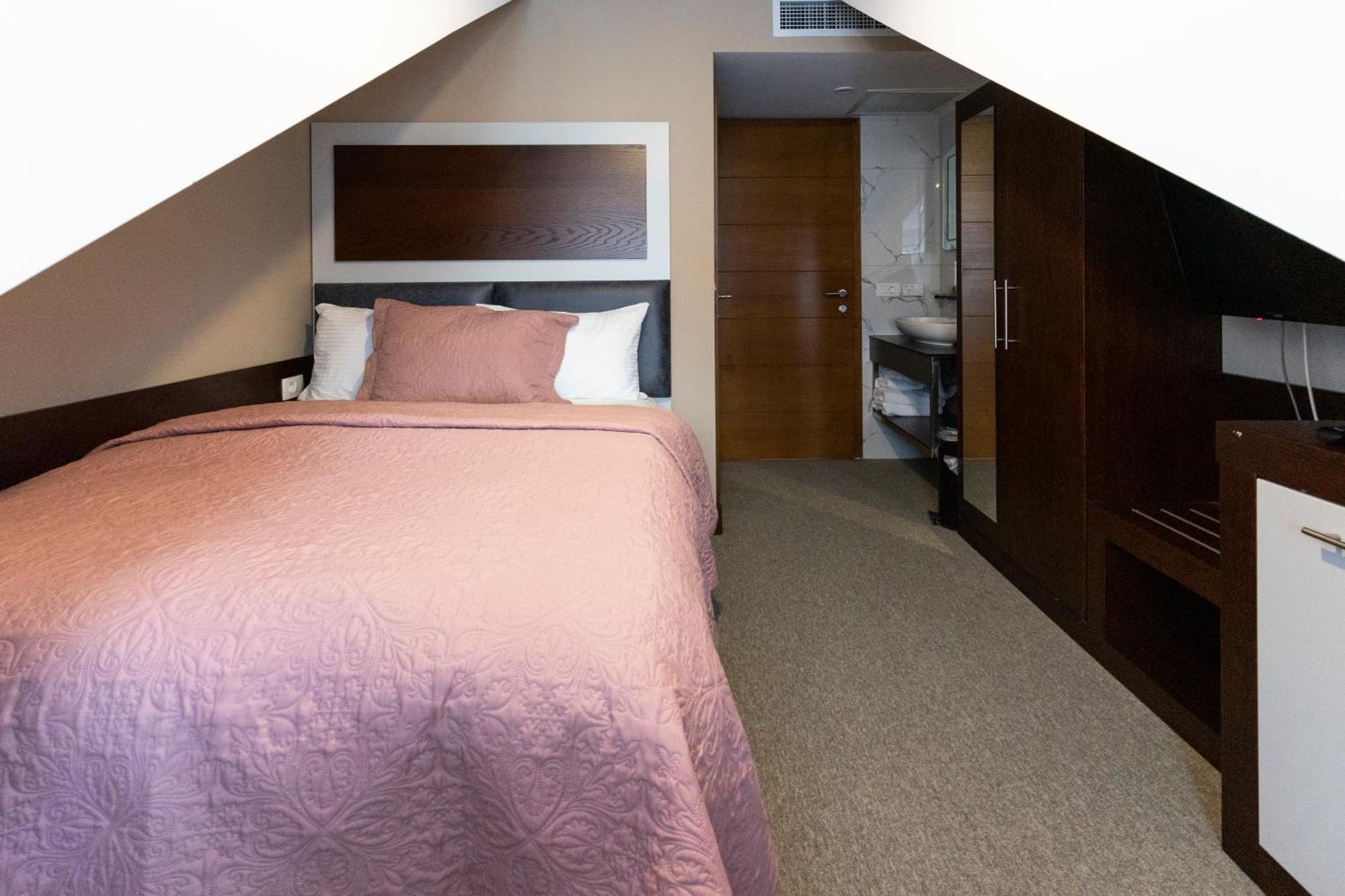 Hotel Prizreni Zewnętrze zdjęcie