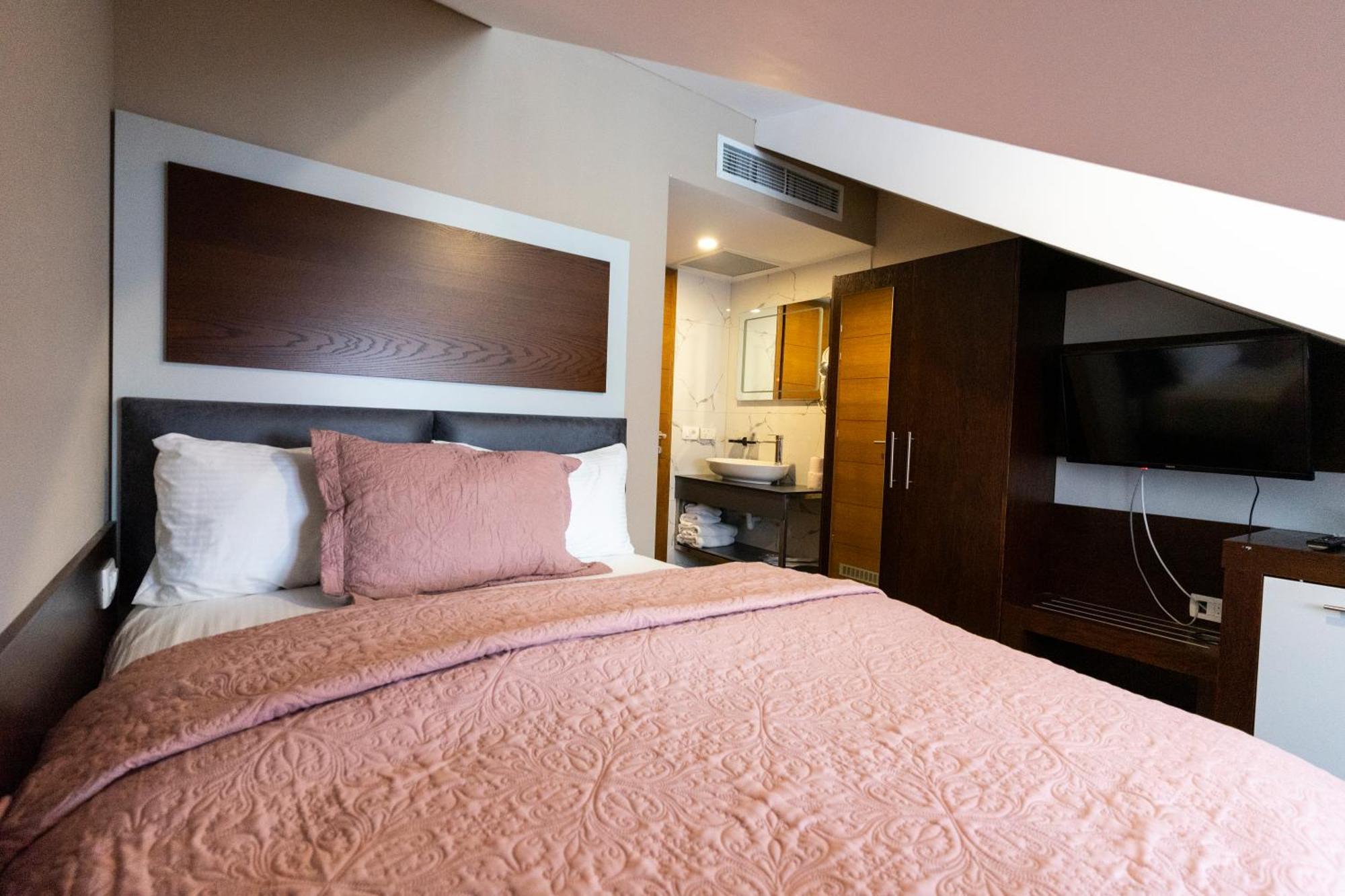 Hotel Prizreni Zewnętrze zdjęcie