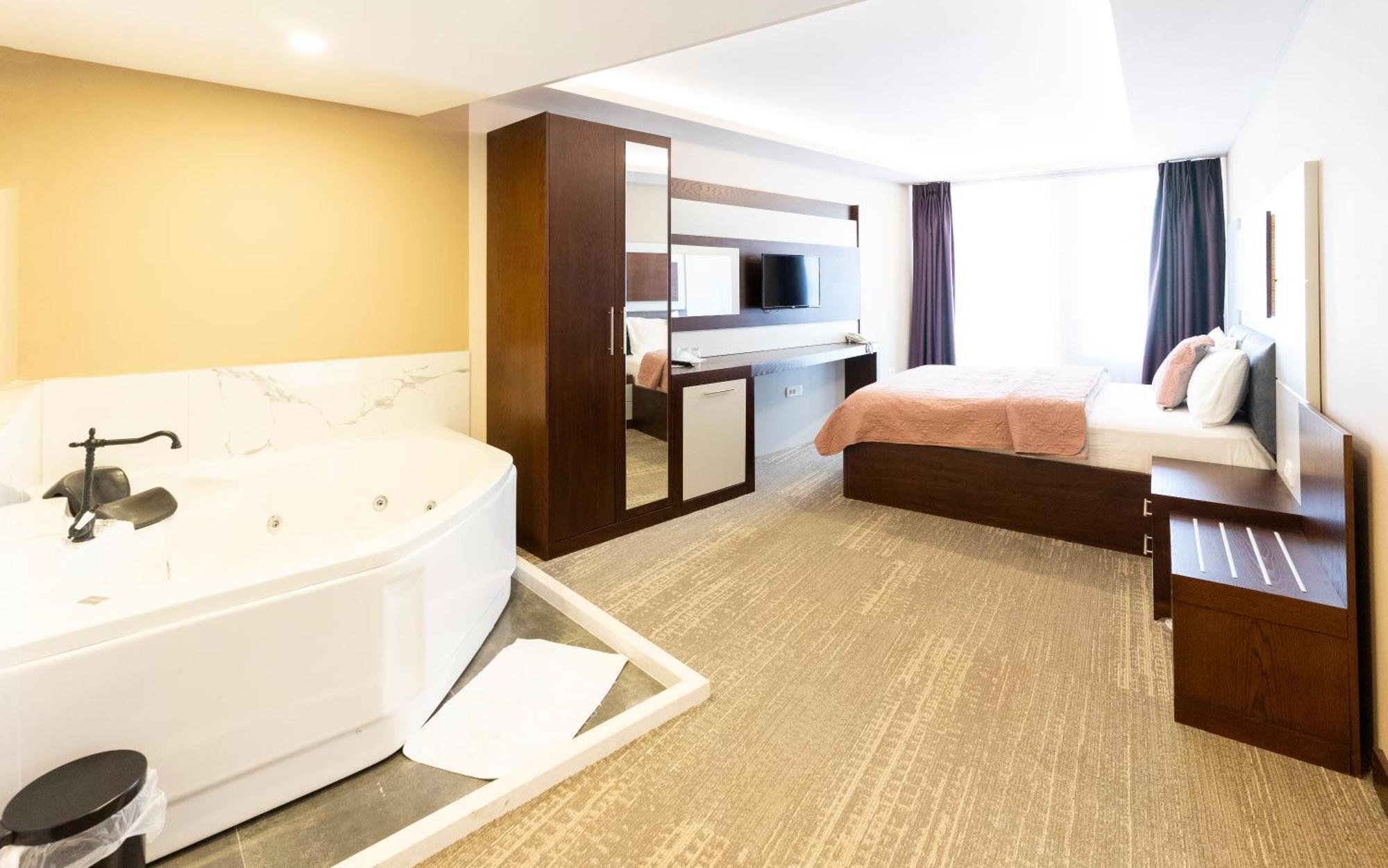 Hotel Prizreni Zewnętrze zdjęcie
